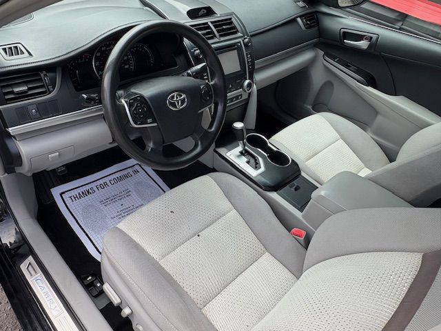 2014 Toyota Camry Image 12