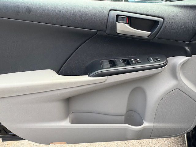 2014 Toyota Camry Image 13