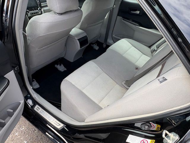 2014 Toyota Camry Image 14