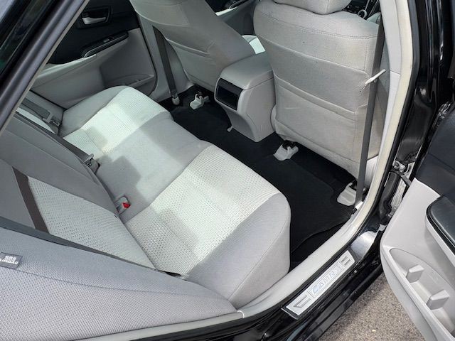 2014 Toyota Camry Image 20