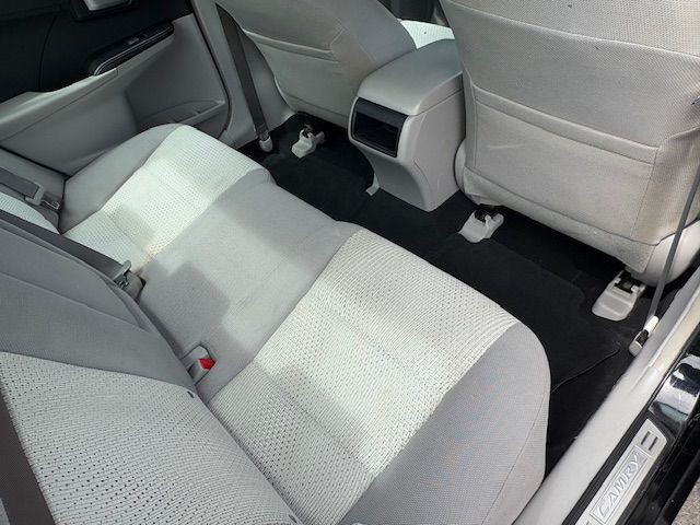 2014 Toyota Camry Image 21