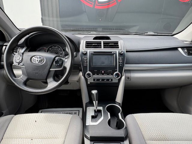 2014 Toyota Camry Image 23