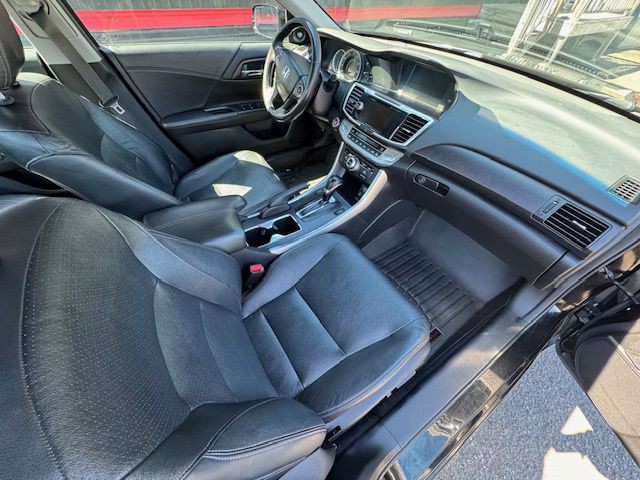 2013 Honda Accord Image 17