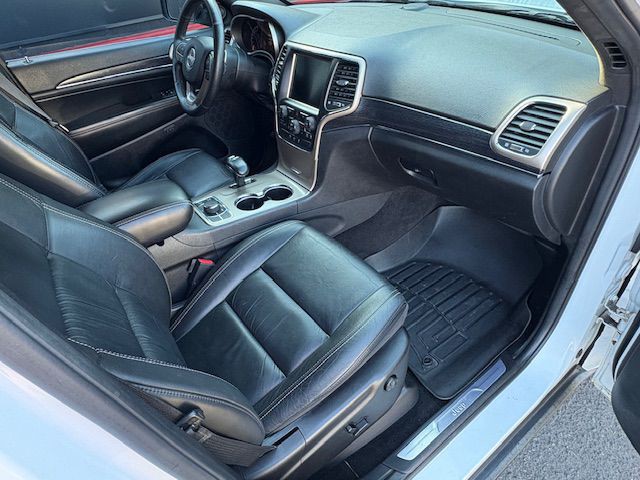 2014 Jeep Grand Cherokee Image 17