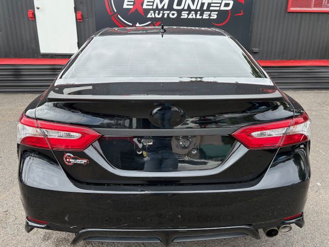 2018 Toyota Camry Image 9
