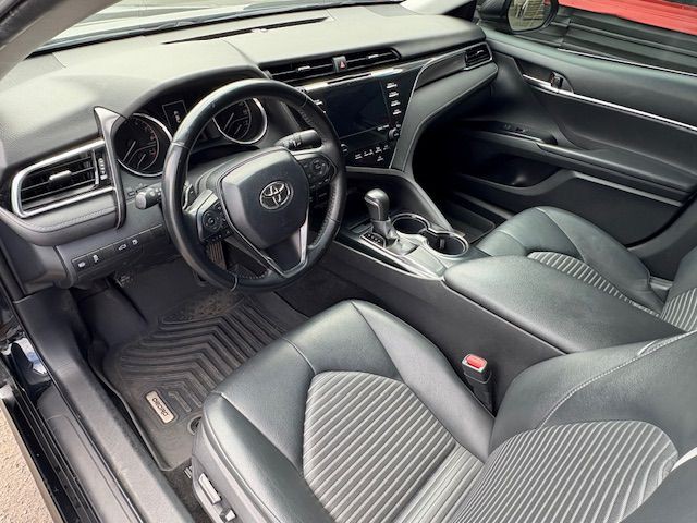 2018 Toyota Camry Image 12