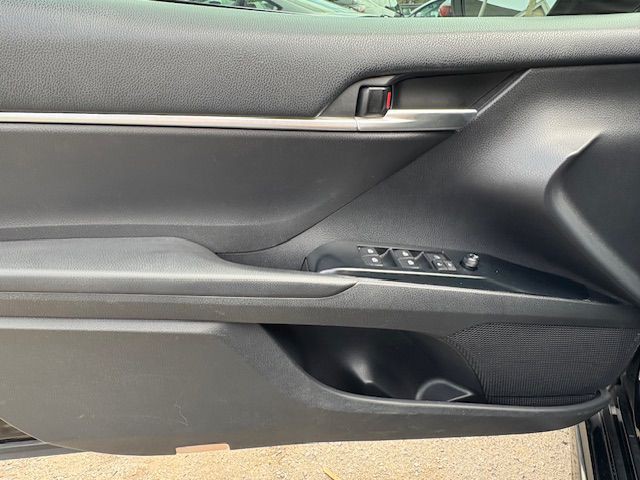 2018 Toyota Camry Image 13