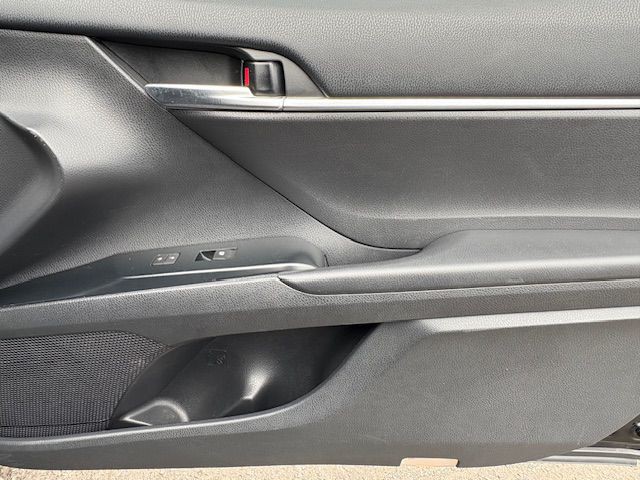 2018 Toyota Camry Image 19