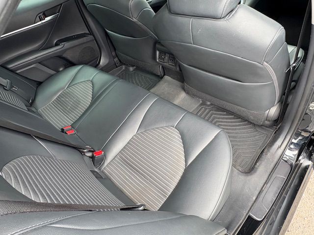 2018 Toyota Camry Image 21