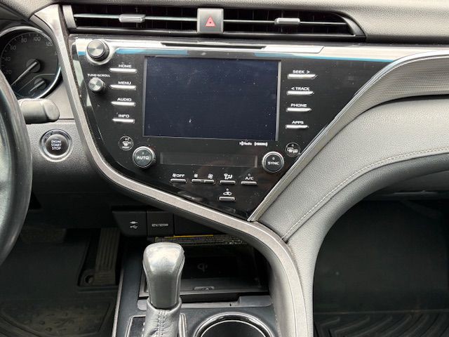 2018 Toyota Camry Image 26