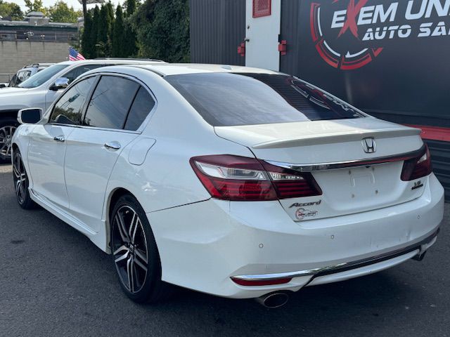 2017 Honda Accord Image 4