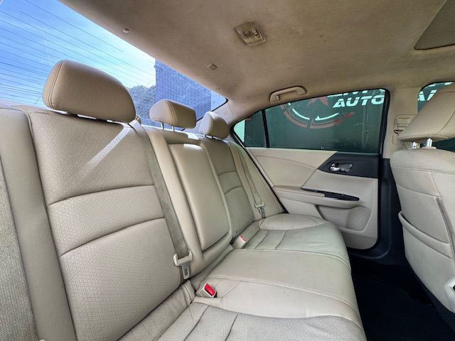 2017 Honda Accord Image 21