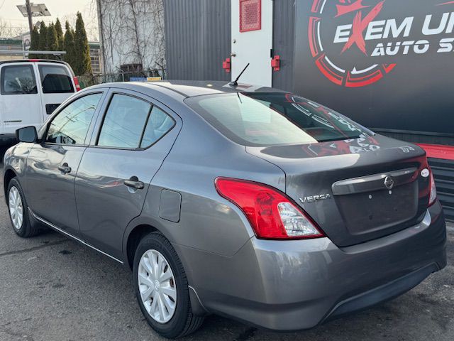 2016 Nissan Versa Image 4