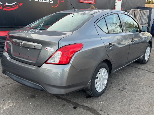 2016 Nissan Versa Image 9