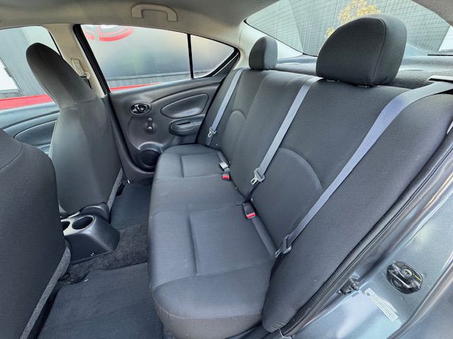 2016 Nissan Versa Image 14