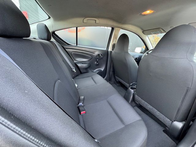 2016 Nissan Versa Image 20