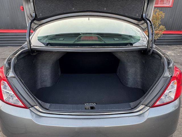 2016 Nissan Versa Image 22