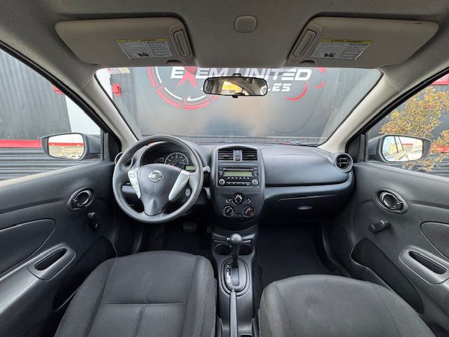2016 Nissan Versa Image 24
