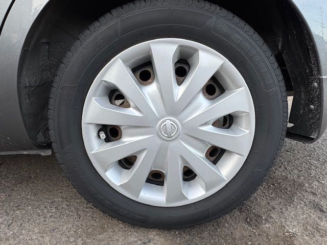 2016 Nissan Versa Image 28