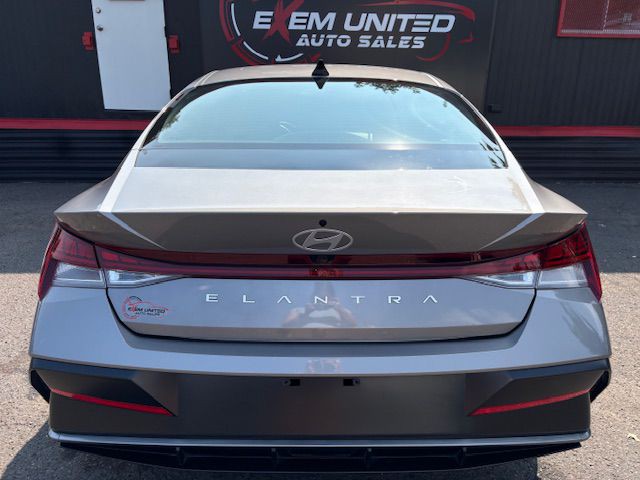 2024 Hyundai Elantra Image 9
