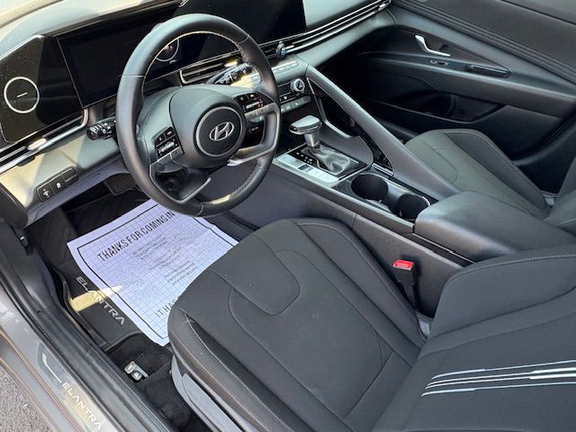 2024 Hyundai Elantra Image 12