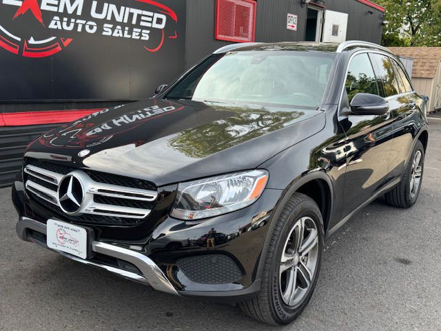 2017 Mercedes-Benz GLC-Class Image 2