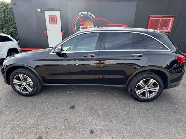 2017 Mercedes-Benz GLC-Class Image 3