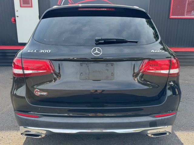2017 Mercedes-Benz GLC-Class Image 9