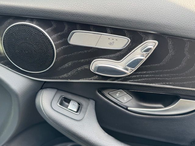 2017 Mercedes-Benz GLC-Class Image 19