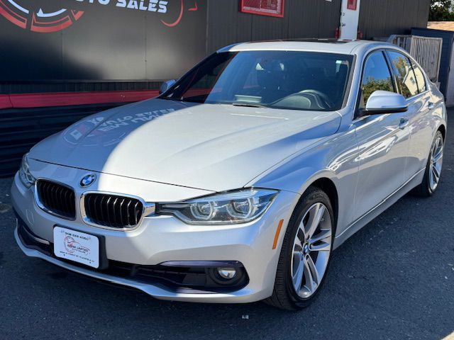 2018 BMW 3 Series Image 2