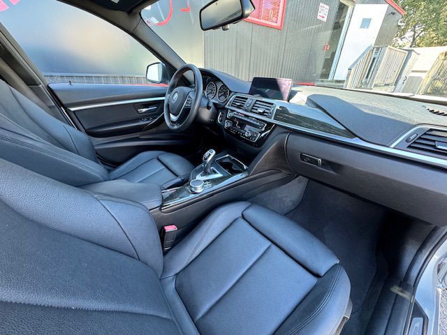 2018 BMW 3 Series Image 16