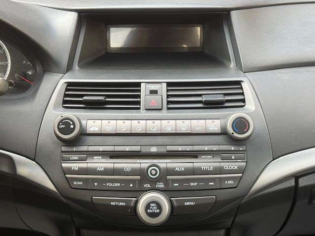 2010 Honda Accord Image 25