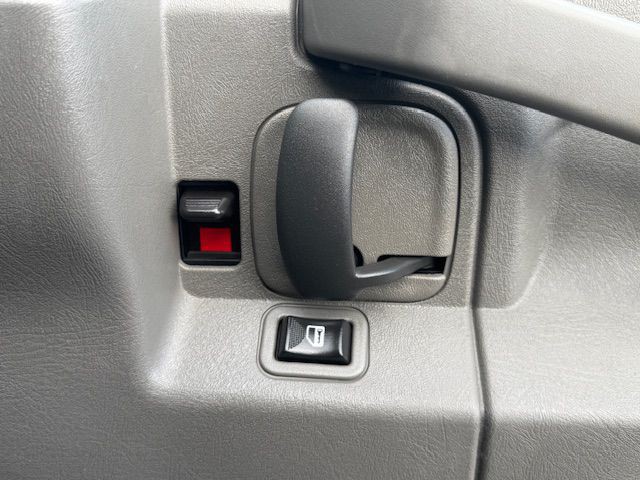 2016 GMC Savana Image 20