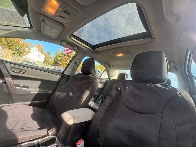 2015 Toyota Corolla Image 25