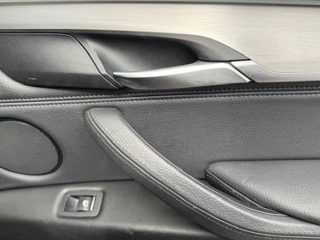 2016 BMW X5 Image 24