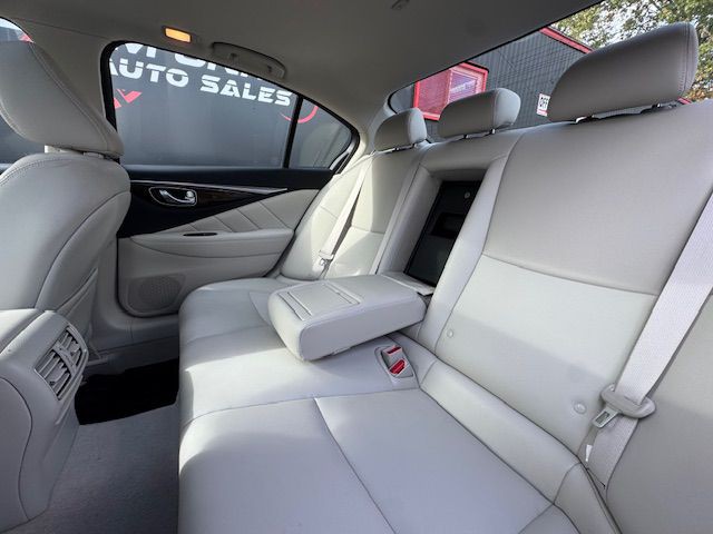 2018 INFINITI Q50 Image 16
