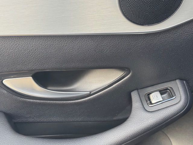 2019 Mercedes-Benz GLC-Class Image 14