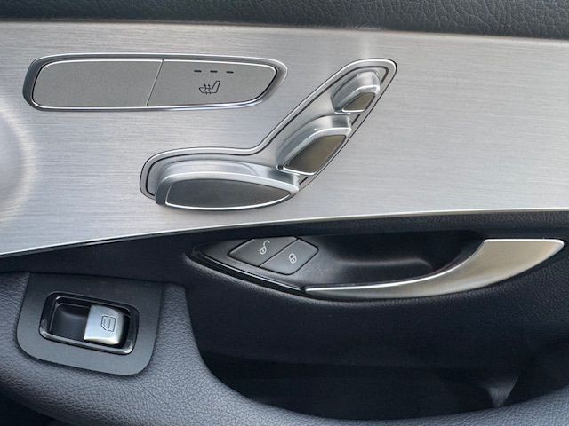 2019 Mercedes-Benz GLC-Class Image 17