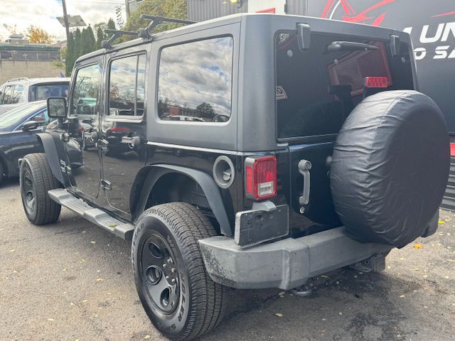 2012 Jeep Wrangler Unlimited Image 4
