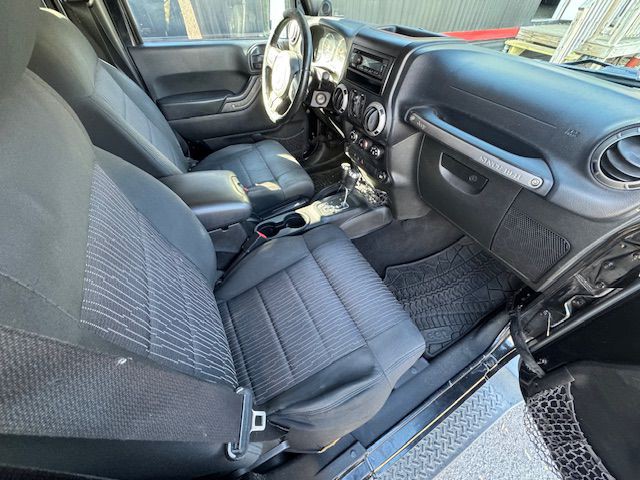 2012 Jeep Wrangler Unlimited Image 18