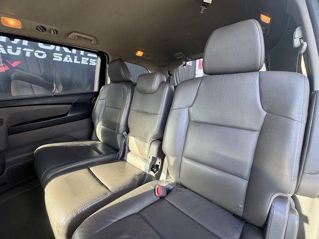 2014 Honda Odyssey Image 16