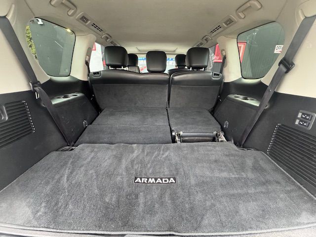 2017 Nissan Armada Image 11