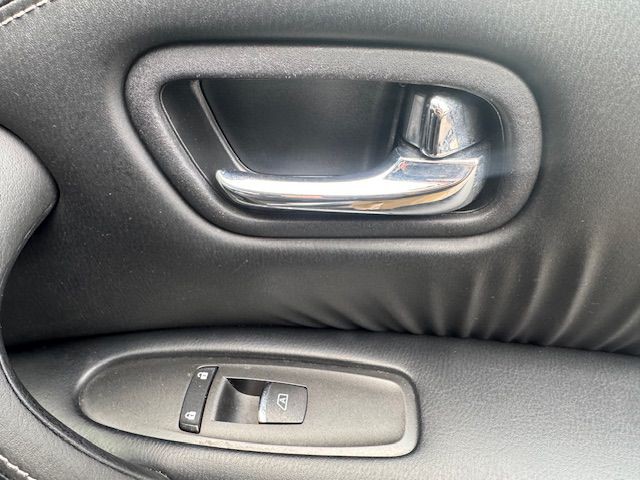 2017 Nissan Armada Image 22