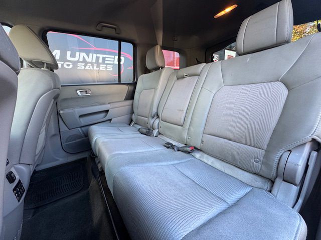 2015 Honda Pilot Image 16