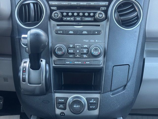 2015 Honda Pilot Image 31