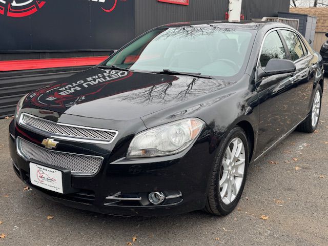 2012 Chevrolet Malibu Image 2