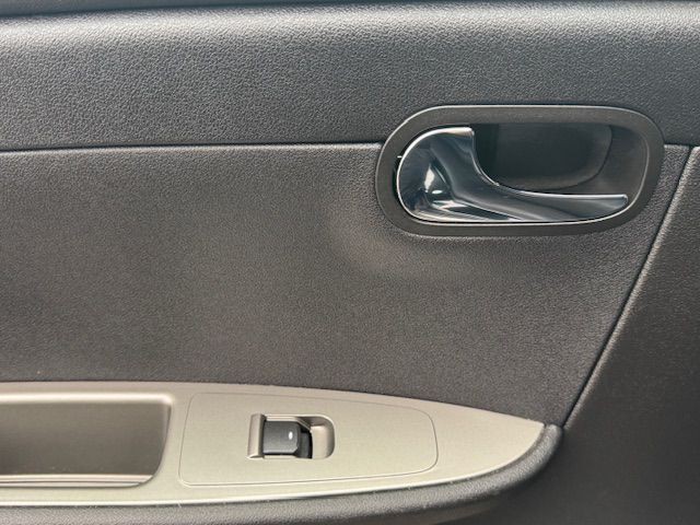 2012 Chevrolet Malibu Image 16