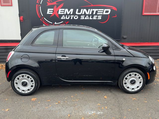 2015 FIAT 500 Image 6