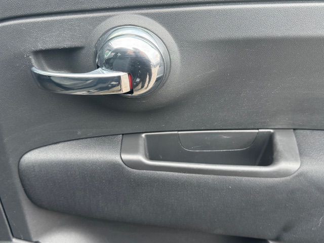 2015 FIAT 500 Image 17