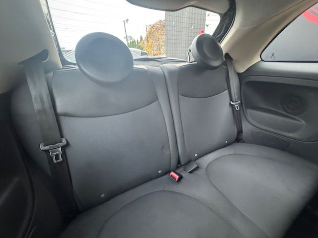 2015 FIAT 500 Image 18